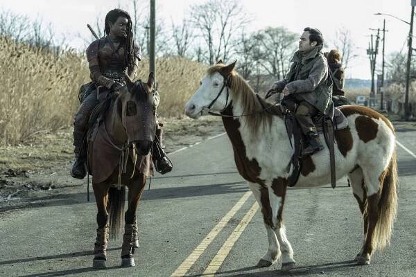 Danai Gurira, Matthew Jeffers - The Walking Dead: The Ones Who Live - Gone - Z filmu