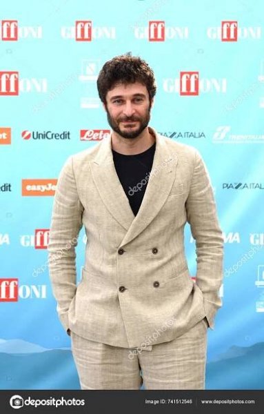 Giffoni Valle Piana Włochy Lipca 2024 Lino Guanciale Giffoni Film – stockowe zdjęcie redakcyjne © GIO_LE #741512546