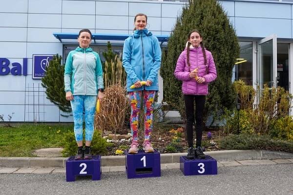 Dubnový Běh na 2 míle: Z prvenství se radovali Andrej Višněvský a Petra Hájková