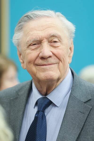 FOTO: Oblíbený herec Petr Kostka slaví 85 let! – stránka 98