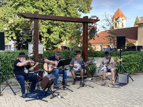 Středeční večery v Bystřici patří hudbě: Koncerty nabídnou pestrou směs žánrů
