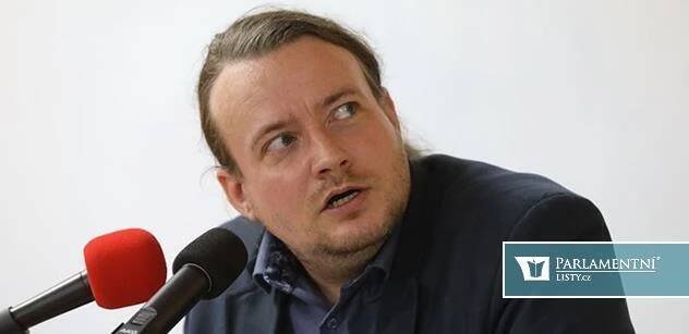 „Nesmysly.“ Mádlovy Vlny a proti nim historik Macháček a pamětnice