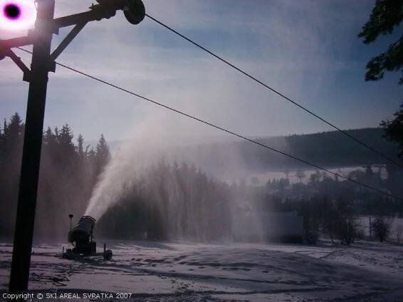 Ski areál Svratka - ubytování, počasí, online webkamera, otevírací doba, akce