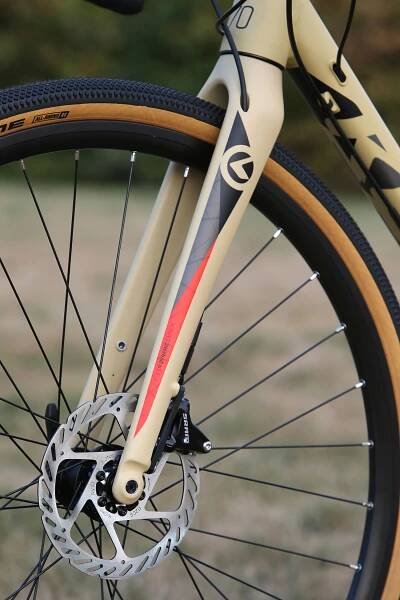 Kellys Soot 70 - Technika - Redakční foto - Fotogalerie - MTBS.cz