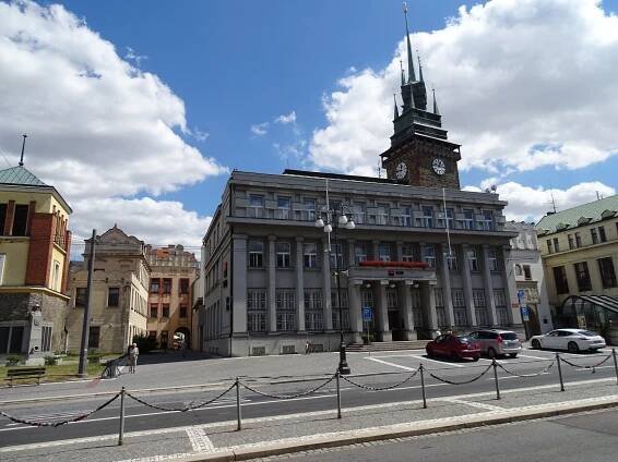 Starosta chce zakázat, aby se v Pardubicích mluvilo sprostě