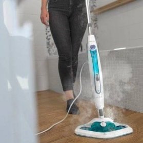 Parní čistič využijete při vytírání podlahy i úklidu v kuchyni nebo v koupelně