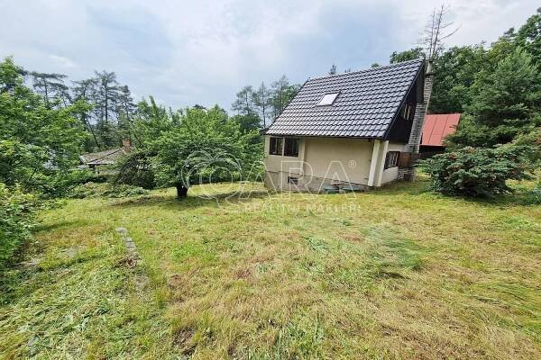 Prodej chaty 2+1, už. plocha 52 m2, Pyšely, pozemek 400 m2, studna