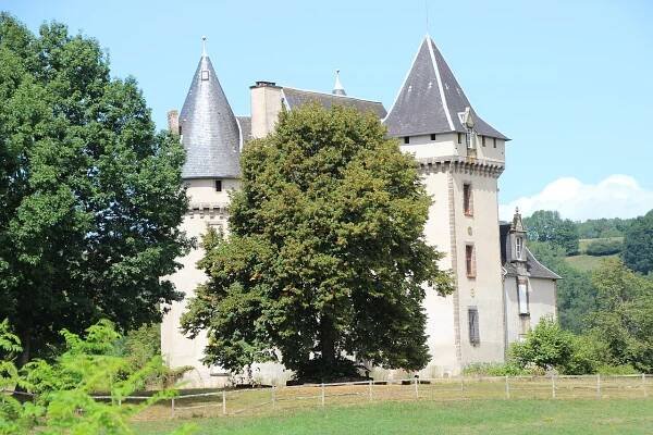 Súbor:Chabrignac chateau 1.jpg – Wikipédia