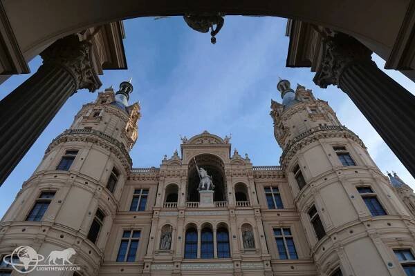 Schwerin: Schloss – LIONTHEWAY.COM
