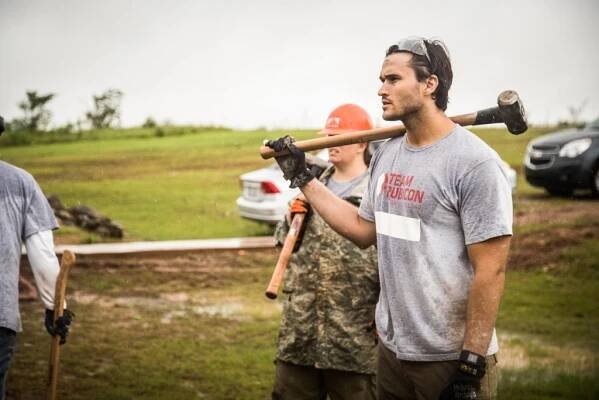 MIGHTY 25: Meet Jake Wood and Art delaCruz, the leadership behind Team Rubicon