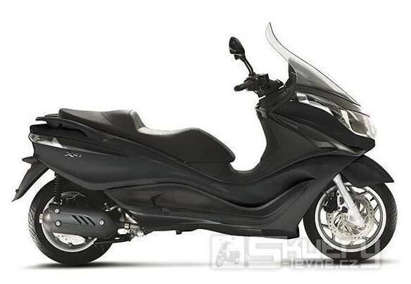 Piaggio X10 125ie | Skutry.cz