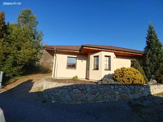 Pronájem  rodinného domu 150 m², pozemek 900 m², Chrustenice, okres Beroun