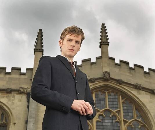 Představitel hlavního hrdiny Shaun Evans je kromě herce také režisérem.