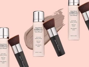 Shoppers Say Their Skin Looks “Airbrushed” Thanks to This $20 Wrinkle-Smoothing Foundation