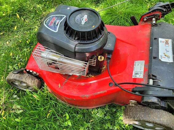 Sekačka Mountfield s pojezdem, použitá, na náhradní díly | Aukro