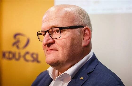 Daniel Herman vedl na Chrudimsku po větší část doby sčítání hlasů, do druhého kola postoupil spolu s Janem Teclem.  