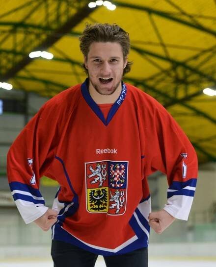 Zacha místo MS vyrazil na Kostariku: Svou přítelkyni tam požádal o ruku!