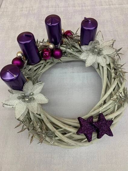 Vázání adventních věnců - Oficiální stránky obce Děhylov