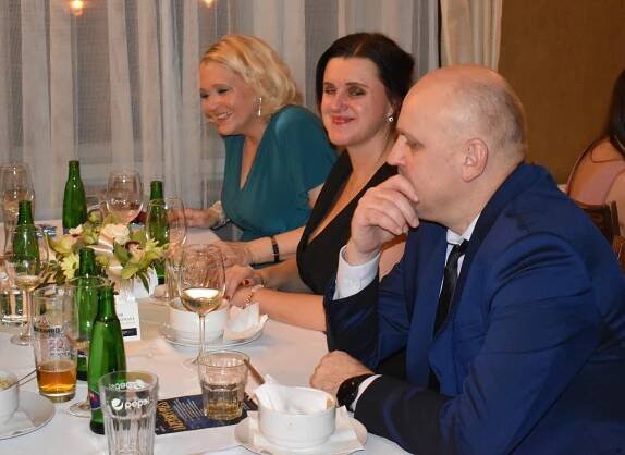 OBRAZEM: Šporcl, Vojtek, Hron a další bavili lidi na Lázeňském plese v Teplicích