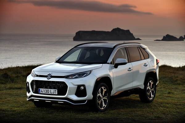 Už je to oficiálne: cena Suzuki Across, nového SUV PHEV od japonskej značky, zahŕňa šťavnatú zľavu