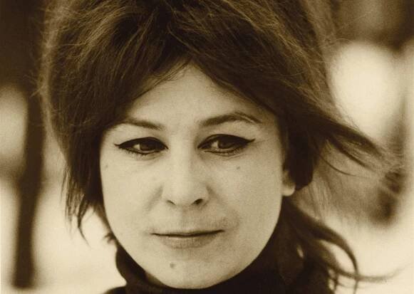 Eva Olmerová - Zpívala jako bohyně a žila jako bohém. Svým divokým příběhem se vyrovná rockovým hvězdám