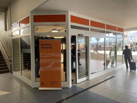 Z Prahy do Ústí za třicet minut, do Drážďan hodinka. Nové infocentrum prezentuje vysokorychlostní trať, jíž bychom se rádi