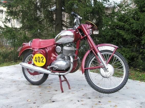 Jawa 250/553 | Katalog motocyklů a motokatalog na Motorkáři.cz