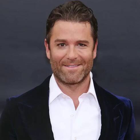 Yannick Bisson (Actor) Wiki, Biography, Age, Girlfriends, Family, Facts and More