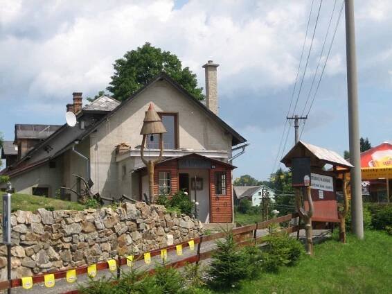 Restaurace a penzion Na Kovárně Branná | Apetee
