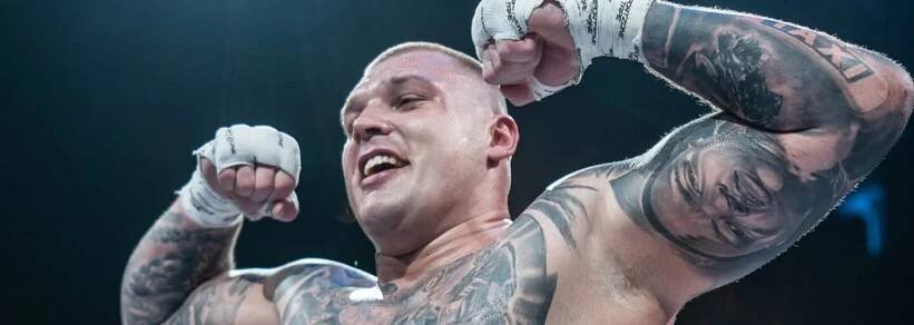 Nejlepší český boxer v těžké váze míří za mříže. Lukáš Fajk a jeho bratr byli odsouzeni na tři roky