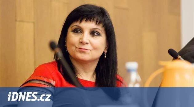 Knihkupectví zrušilo autogramiádu knihy o islámu, autorka Samková se zlobí - iDNES.cz