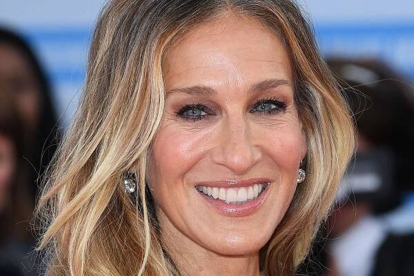 Sarah Jessica Parker Just Brought 1999 Carrie Bradshaw Back With This Blonde Blowout — See the Photos