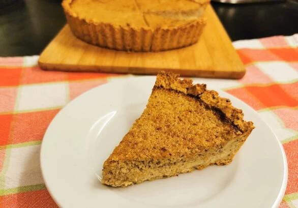 healthy-gluten-free-pumpkin-pie-slice
