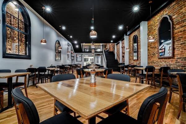 Filo's Tavern - Location