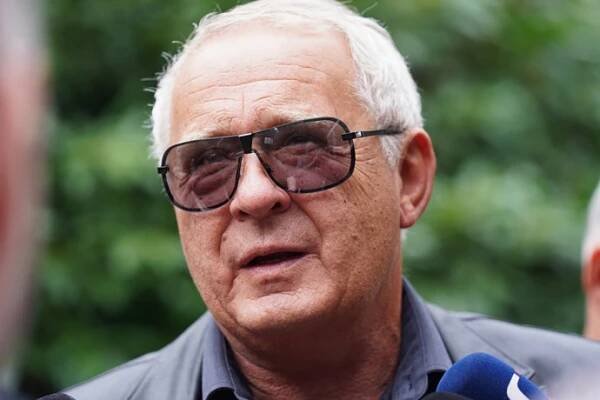 FOTO: Marcel Vašinka na pohřbu Jany Šulcové.