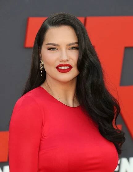 Adriana Lima zpět v krajkách Victoria’s Secret: Andílek se vrací!