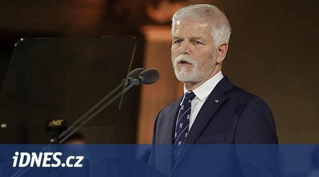 Musíme si připomínat, jak křehká demokracie je, řekl prezident Pavel - iDNES.cz