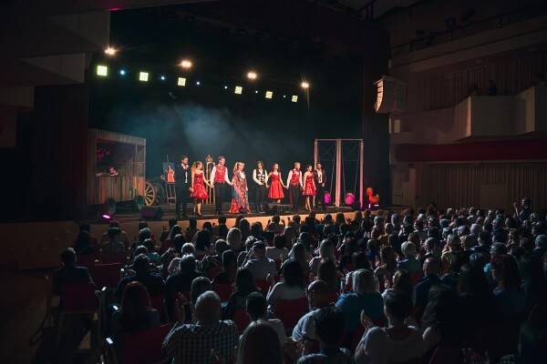 Divadlo Broadway: Čas růží (koncertní verze muzikálu) – Kulturní centrum Lanškroun