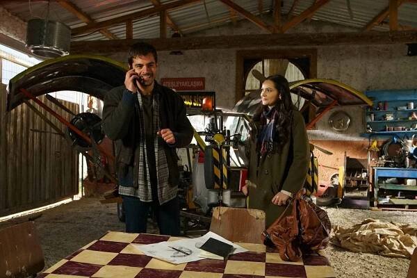 Gönül Dağı - Arı Kanadı Mucizesi - Z filmu - Berk Atan, Gülsim Ali İlhan