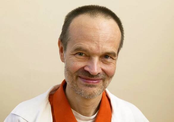 Doktor Nešpor radí: Kdy jsem závislý na alkoholu? Jak se léčit?