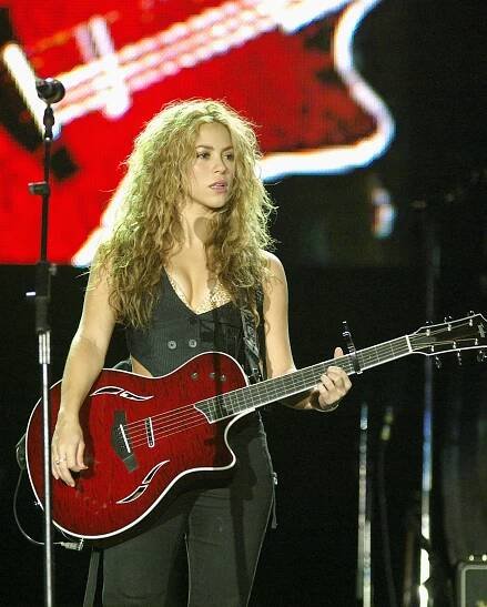 Soubor:Shakira Rio 03.jpg – Wikipedie