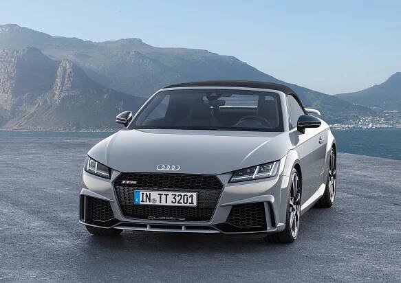 Audi TT: Detailed auto specifications & interactive comparison tool