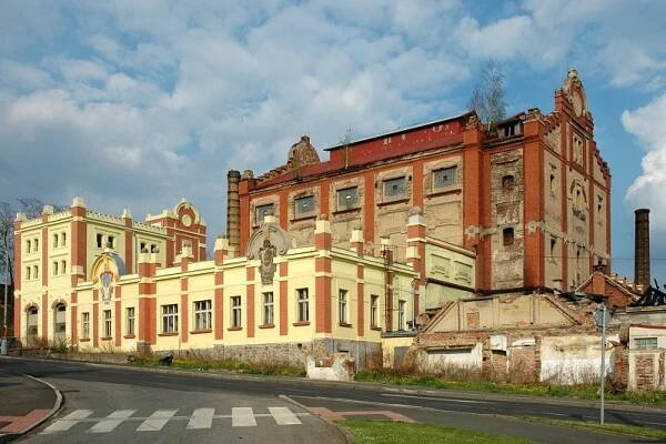 Neobvyklé osudy zaniklých pivovarů – Chomutov – Pivovary.Info