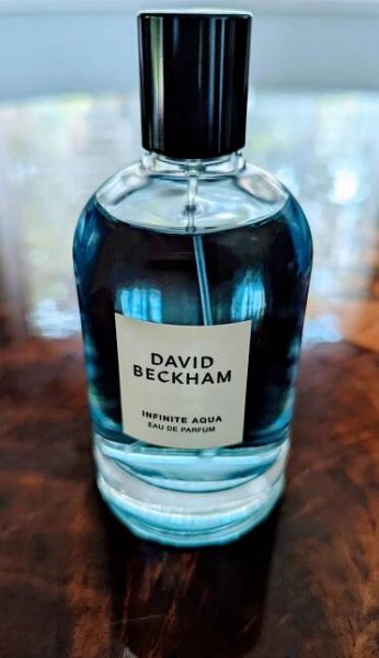 Infinite Aqua David Beckham pro ženy a muže