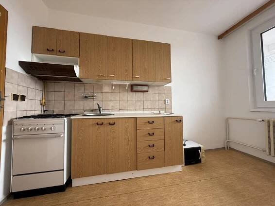 Pronájem bytu 1+1 40 m², Dašická, Pardubice - Bílé Předměstí