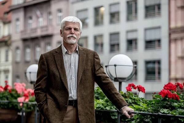 Muž či žena, miliardář nebo člověk z lidu? Koho Češi chtějí na Hradě