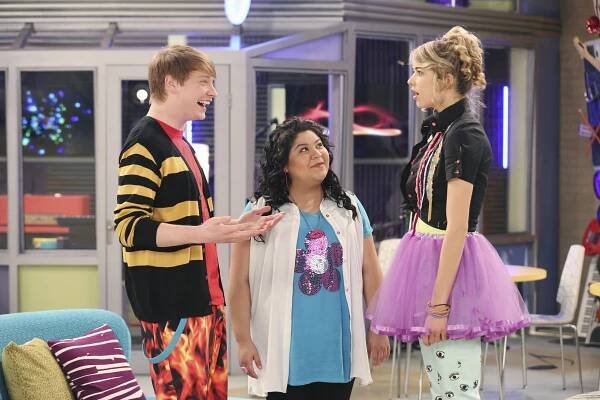 Calum Worthy, Raini Rodriguez, Hannah Kat Jones - Austin a Ally - Wedding Bells & Wacky Birds - Z filmu