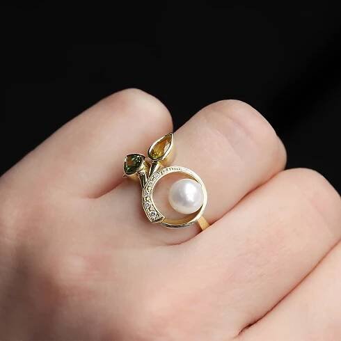 Prsten se sladkovodní perlou, turmalíny a diamanty - Optima Diamant - České klenotnictví