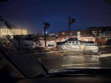 Deadly winter storm pummels central, eastern U.S.; several tornadoes hit the South
