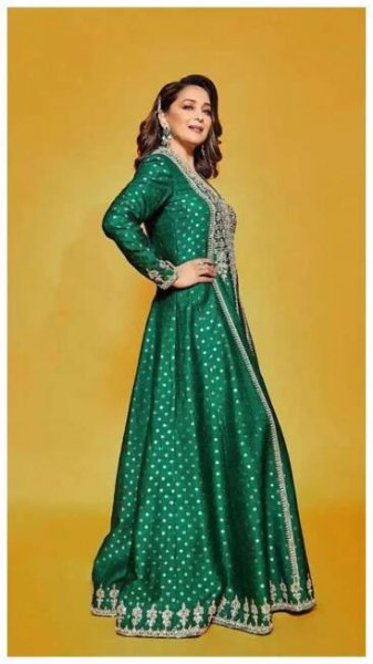 Madhuri Dixit Nene's best ethnic looksUploadSearch